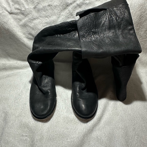 Frye Boots - Picture 4 of 4